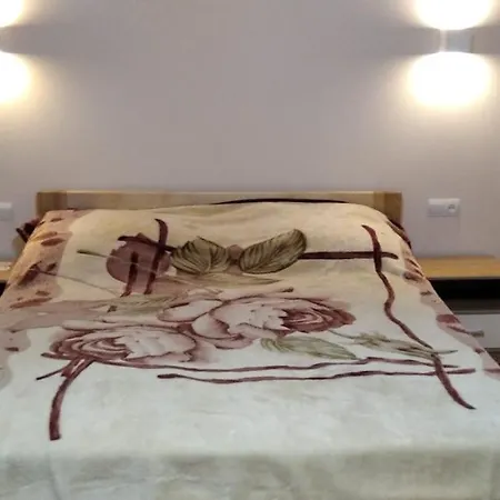 Hotel під лісом